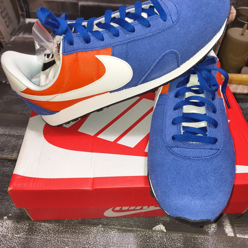 Nike Men’s Pre Montreal Blue and Orange Suede Runner, Team Orange